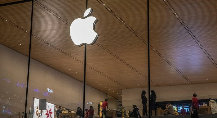 Apple: avanza a Wall Street, vola verso i 3.000 miliardi