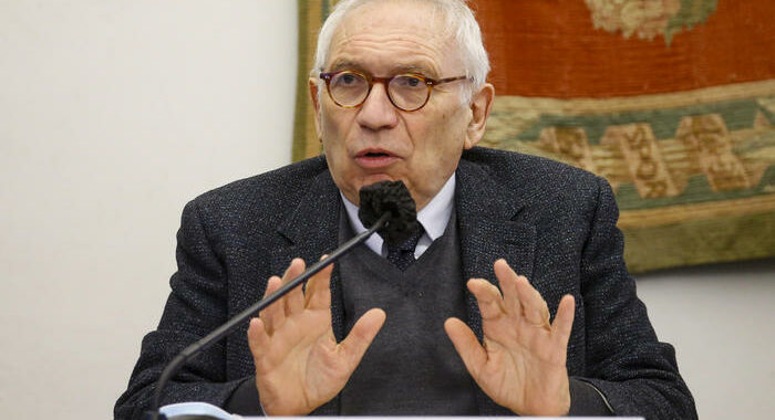 Bianchi, allungamento vacanze natalizie a scuola è un errore