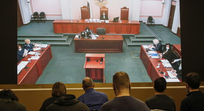 Corte suprema russa ordina chiusura ong Memorial