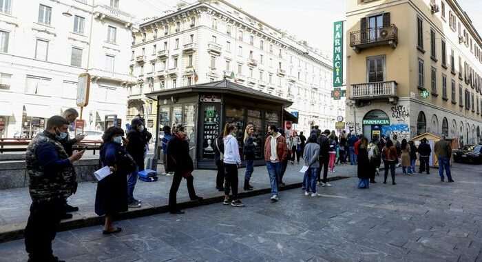 Covid: Ordine Medici Milano,situazione tamponi ingestibile