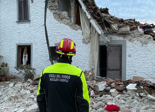 Crollo palazzina nel Pistoiese, due feriti lievi