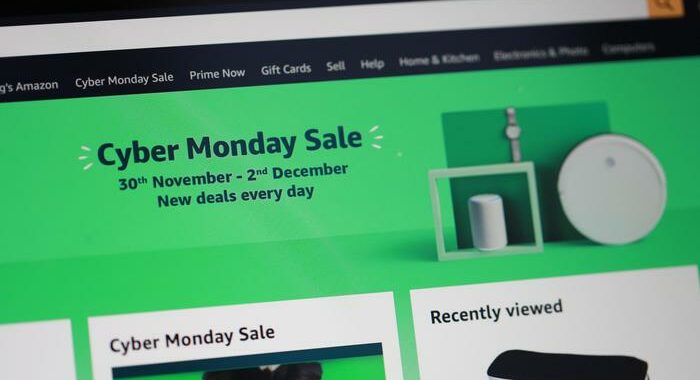 Cyber Monday delude, vendite -1,4% a 10,7 miliardi