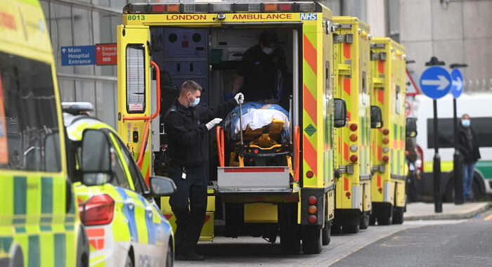 Esperti Gb,Inghilterra rischia fino 75mila morti in 5 mesi