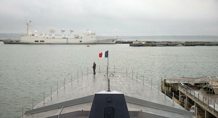 Francia vende 3 fregate alla Grecia nonostante offerta Usa