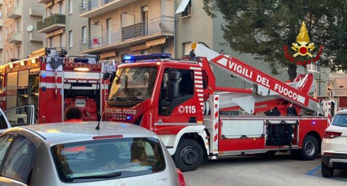 Incendi: a fuoco appartamento, 2 morti a Macerata