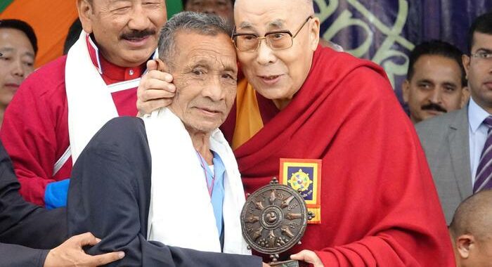 India: morto l’ultimo soldato che scortò Dalai Lama nel 1959