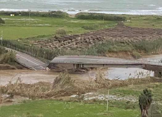 Maltempo: crolla ponte nel Trapanese, chiusa Ss 187