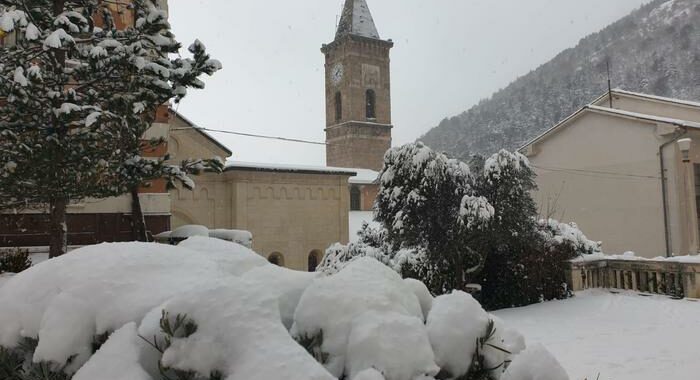 Maltempo: neve, temporali e forti venti al Centro-Nord