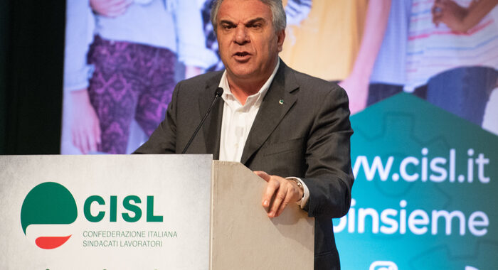 Manovra: Cisl in piazza, ‘più coesione e responsabilità’