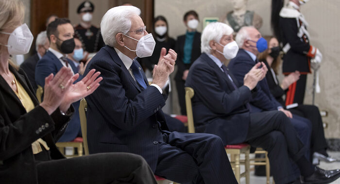 Mattarella, è mio ultimo saluto a comunità ambasciatori