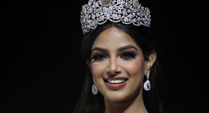 Miss Universo: vince l’indiana Sandhu, tra Covid e anti-Israele