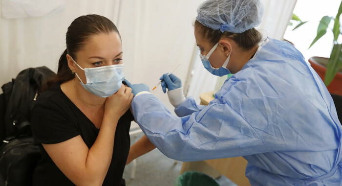 Oms Europa, obbligo vaccini deve restare l’ultima spiaggia