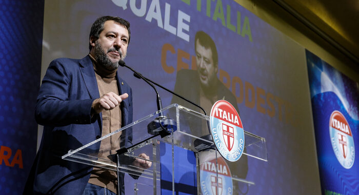 Salvini, rispettare volontà Mattarella, giusto il cambio