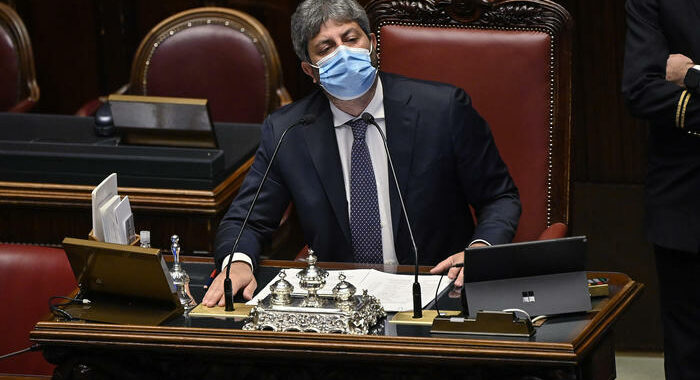 Sanità:Fico,garanzia risorse tributo a chi combatte pandemia