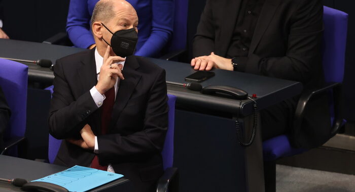 Scholz eletto cancelliere dal Bundestag