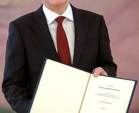 Scholz ha giurato al Bundestag, è nono cancelliere Germania