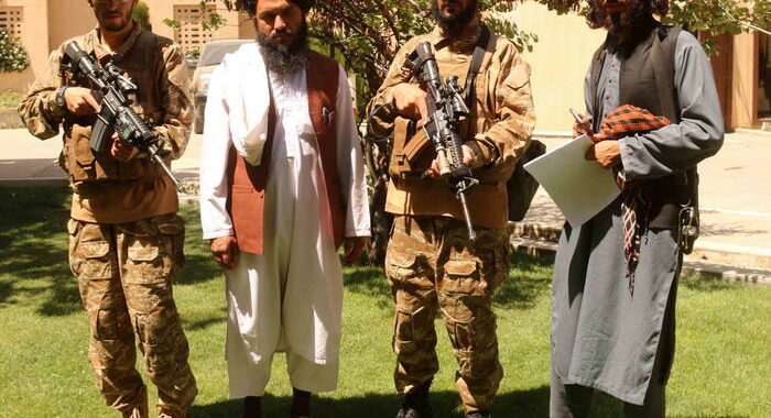 Talebani, infondate accuse esecuzioni sommarie ex soldati