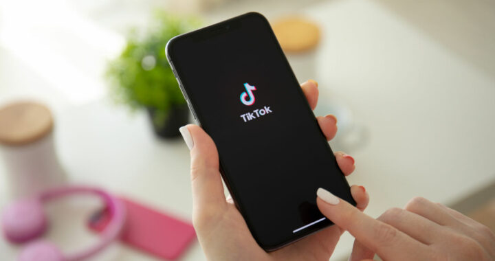 TikTok continua a crescere: più download di Facebook