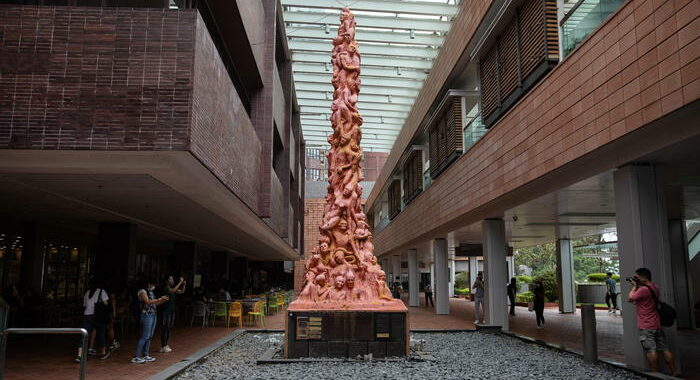 Università di Hong Kong rimuove statua commemorativa Tiananmen