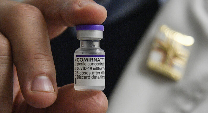 Vaccini: a dicembre 5,1 mln somministrazioni, superato target
