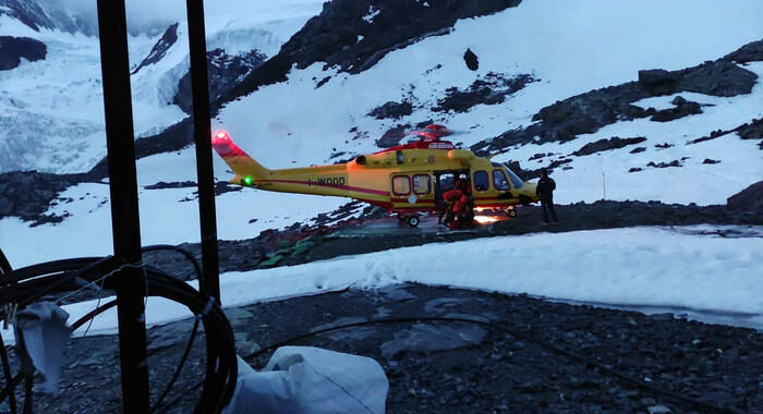 Valanga a La Thuile, uno sciatore sepolto
