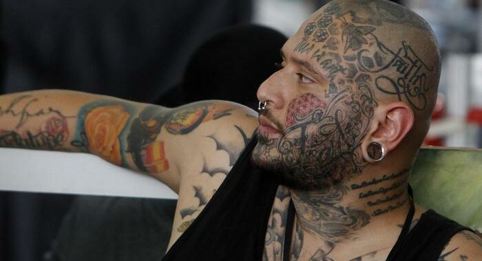 Al via nuove norme Ue su tatuaggi, stop a inchiostri tossici