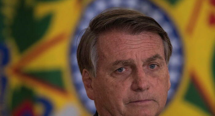 Brasile: Bolsonaro ricoverato d’urgenza, occlusione intestinale