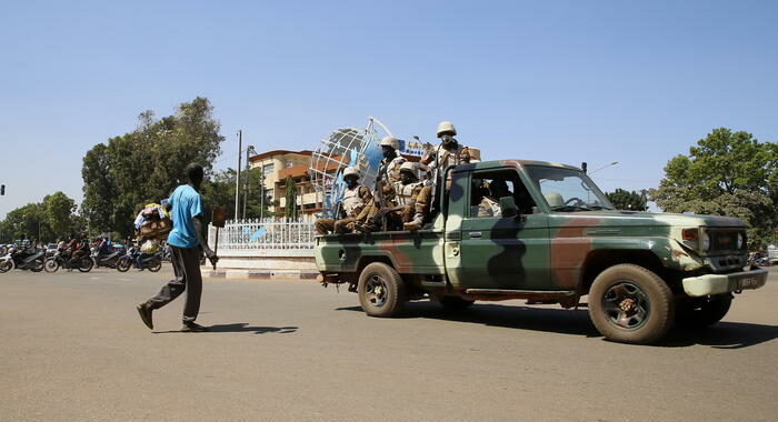 Burkina Faso, spari vicino a residenza del presidente Kaborè