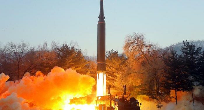 Corea Nord, ‘abbiamo lanciato un missile ipersonico’