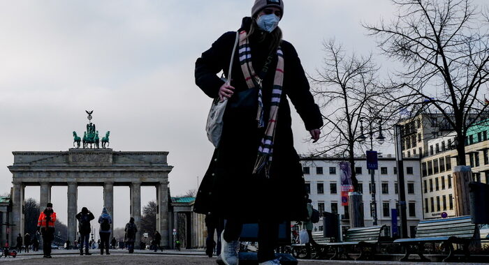Covid: nuovo record contagi in Germania, 92.223 in 24 ore