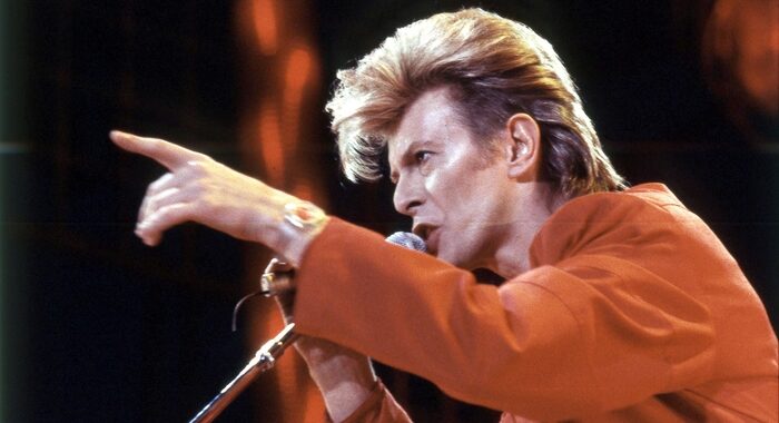 David Bowie, eredi vendono catalogo musicale a Warner Chappell
