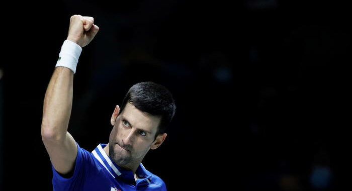 Djokovic: espulsione da Australia ulteriormente ritardata