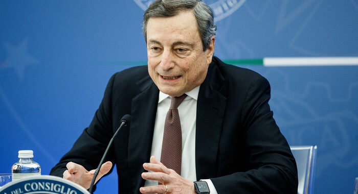 Draghi, non decido più? La scuola aperta mostra il contrario
