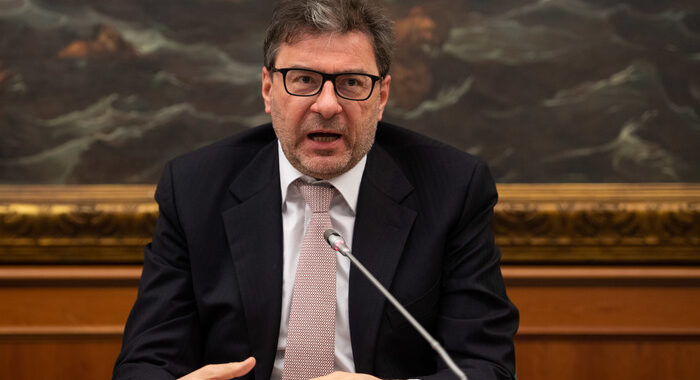 Farmaceutica: Giorgetti, Italia sarà riferimento europeo