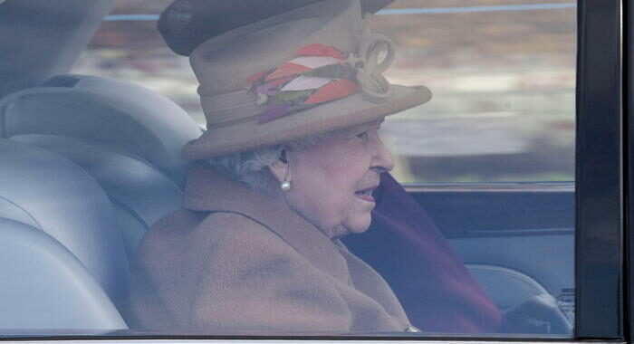 Gb: la regina a Sandringham, primo spostamento da mesi