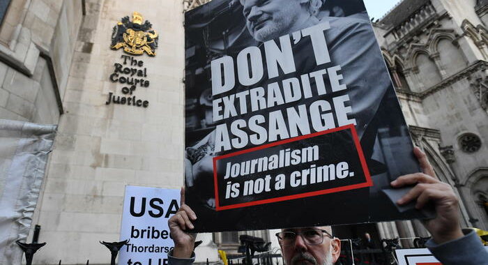 Messico rinnova offerta di concessione asilo ad Assange