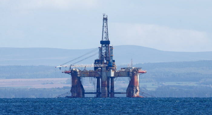 Petrolio: su massimi da 2014, Wti sale a 85,36 dollari