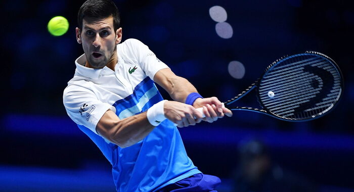Tennis, Djokovic presenta ricorso contro blocco Australia