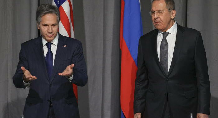 Ucraina: iniziati a Ginevra i colloqui Lavrov-Blinken