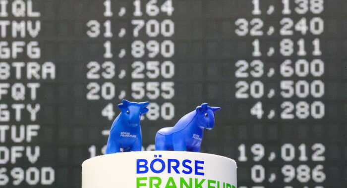 Borsa: Europa apre in forte calo con nuove sanzioni a Russia