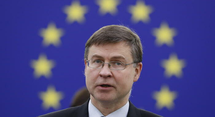 Dombrovskis, sostegno sia mirato, no a oneri permanenti