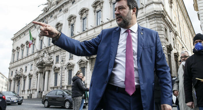 Giustizia: Salvini, vittoria per primi 4 referendum ammessi