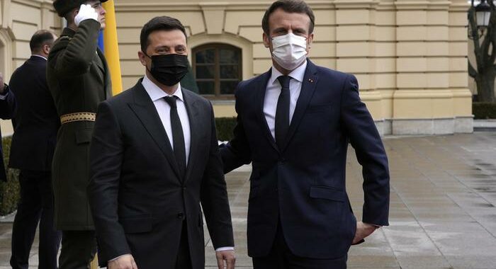 Macron a Ucraina, ‘Francia farà il possibile per mediazione’