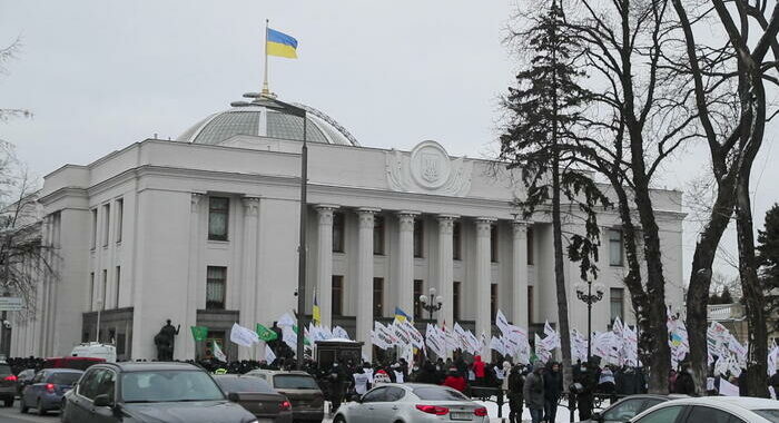 Massiccio attacco informatico ai siti istituzionali ucraini