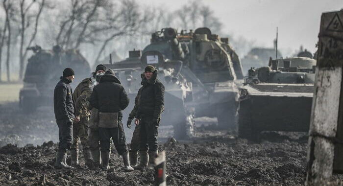 Mosca, per ora non schiereremo forze in Ucraina orientale