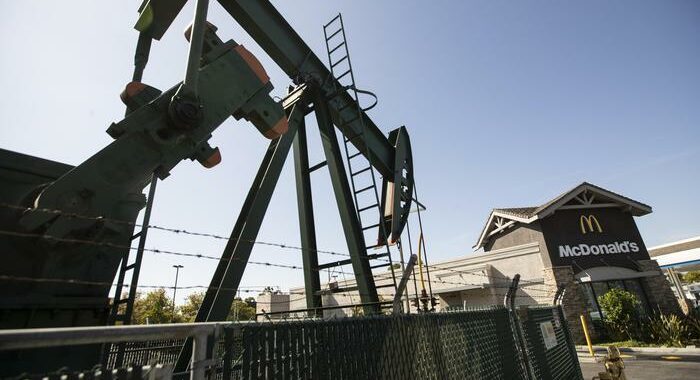 Petrolio: quotazioni in calo, Wti a 94,91 dollari al barile