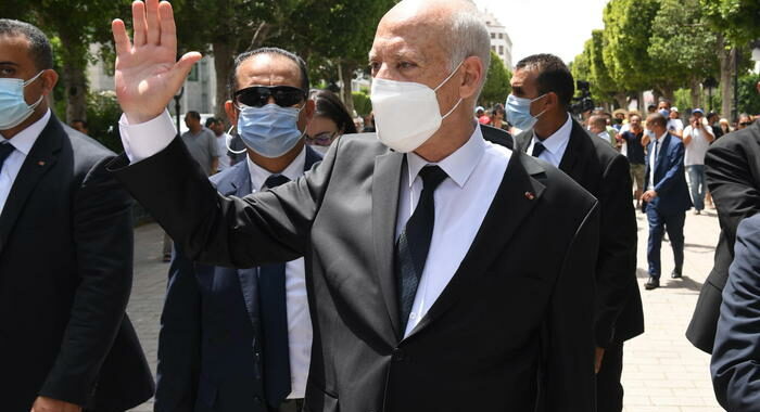 Presidente Tunisia scioglie Csm, lavora a riorganizzazione