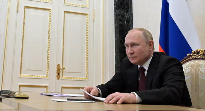 Putin decide oggi sul riconoscimento dei separatisti
