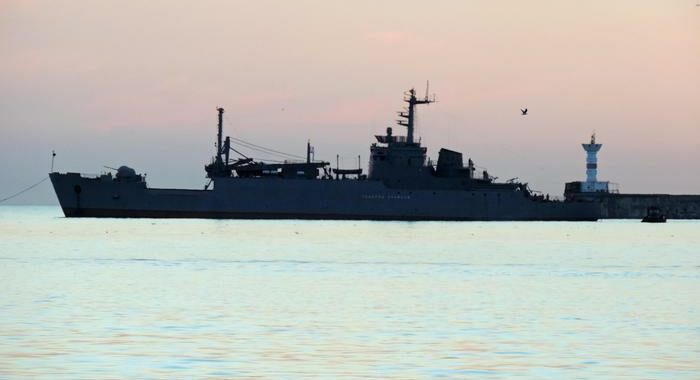 Ucraina: le flotte russe in allerta da combattimento