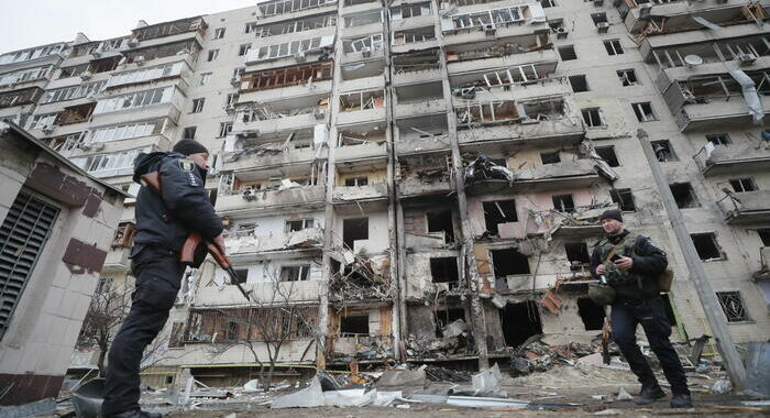 Ucraina: Onu, 127 vittime civili, 25 morti in raid aerei